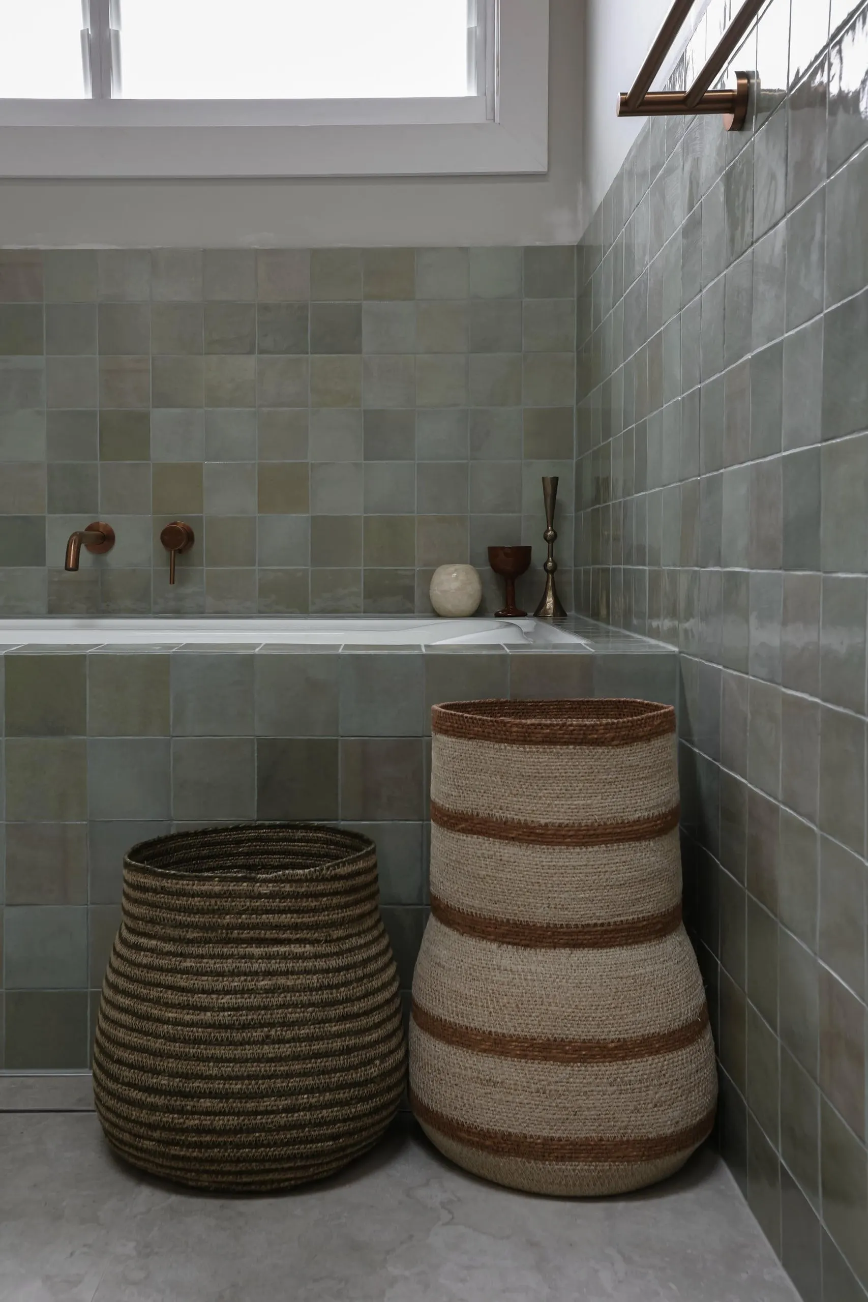 Bathroom bathtub in the Coastal Retreat project, Bateau Bay, Central Coast, by Clove Interiors
