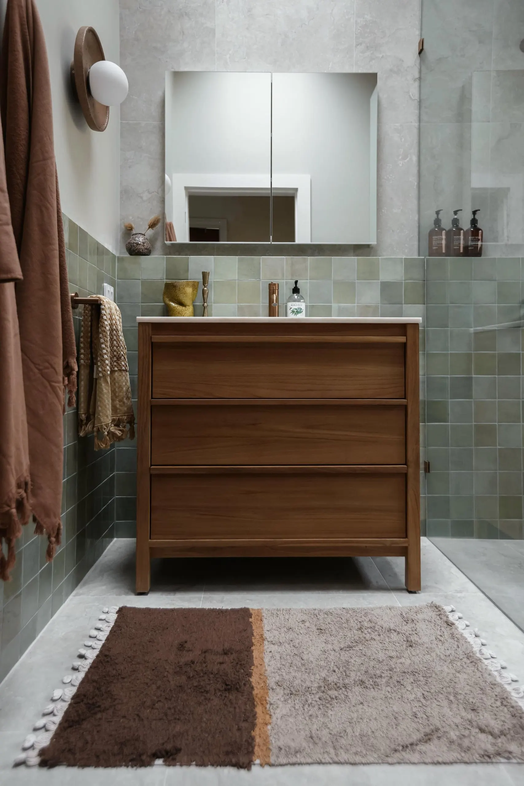 Bathroom vanity in the Coastal Retreat project, Bateau Bay, Central Coast, by Clove Interiors