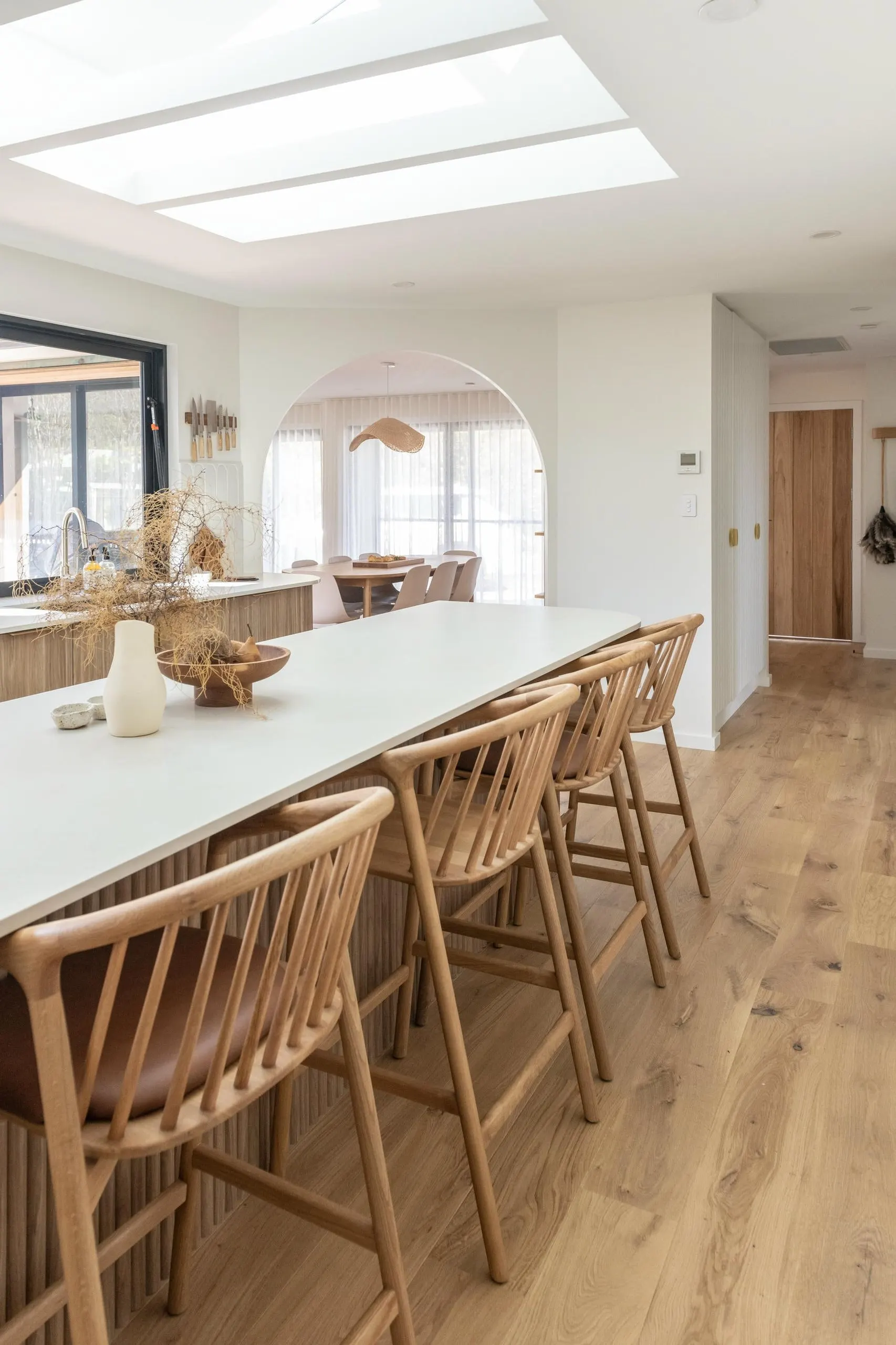 Dining room in the Barradise project, the Central Coast, by Clove Interiors