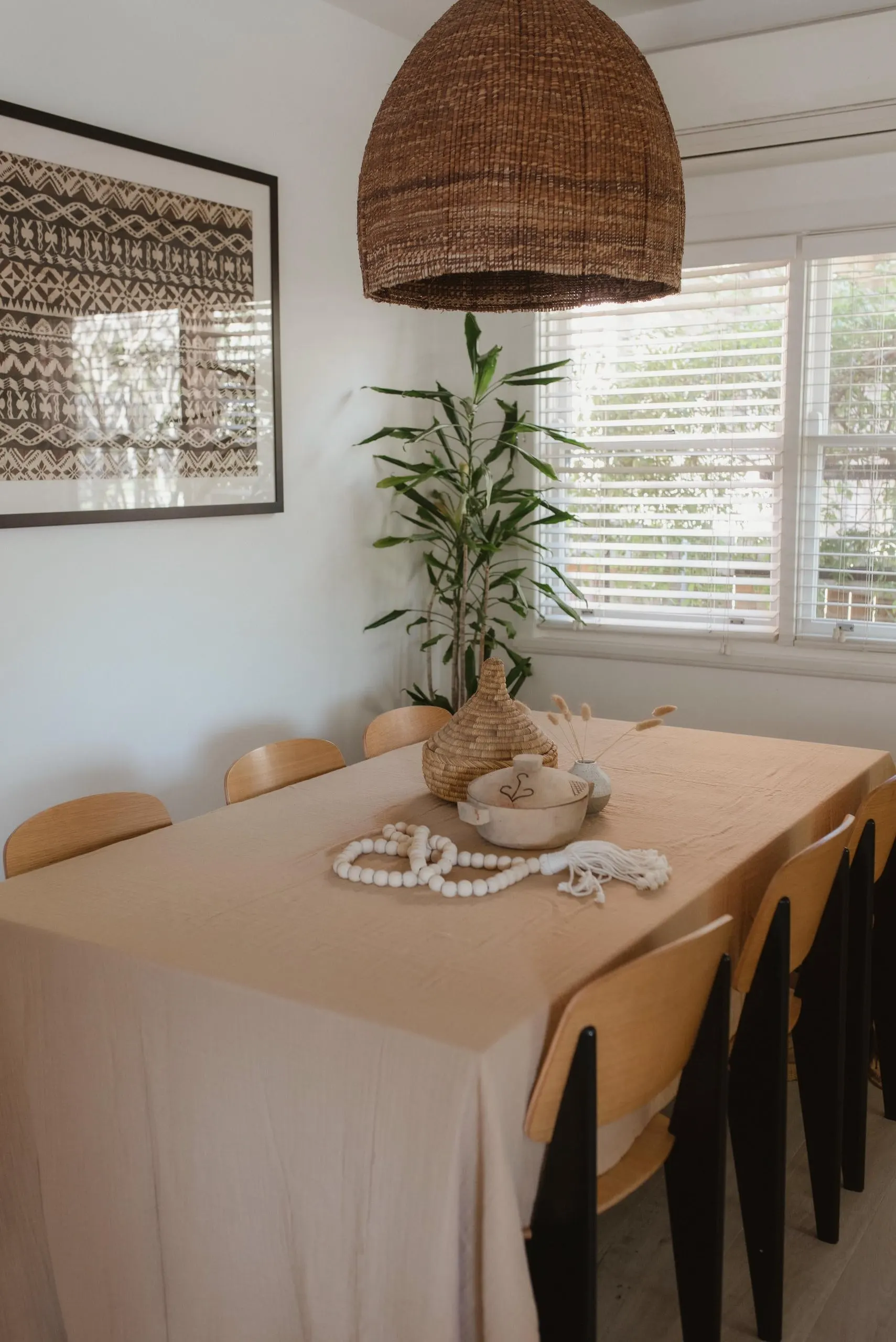 Dining room in the Clove Haven project, the Central Coast, by Clove Interiors