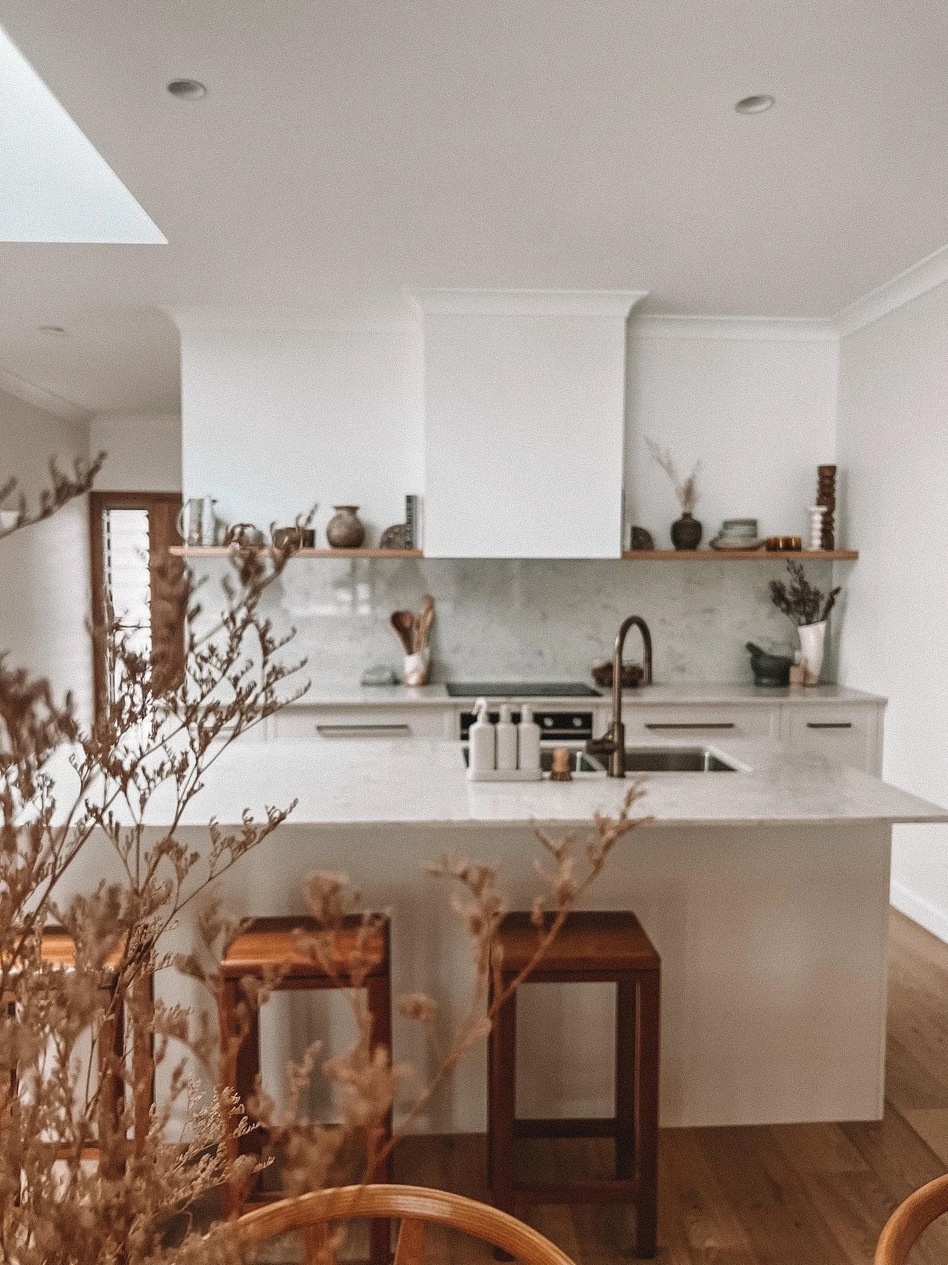 Kitchen in the Havenridge project, the Central Coast, by Clove Interiors